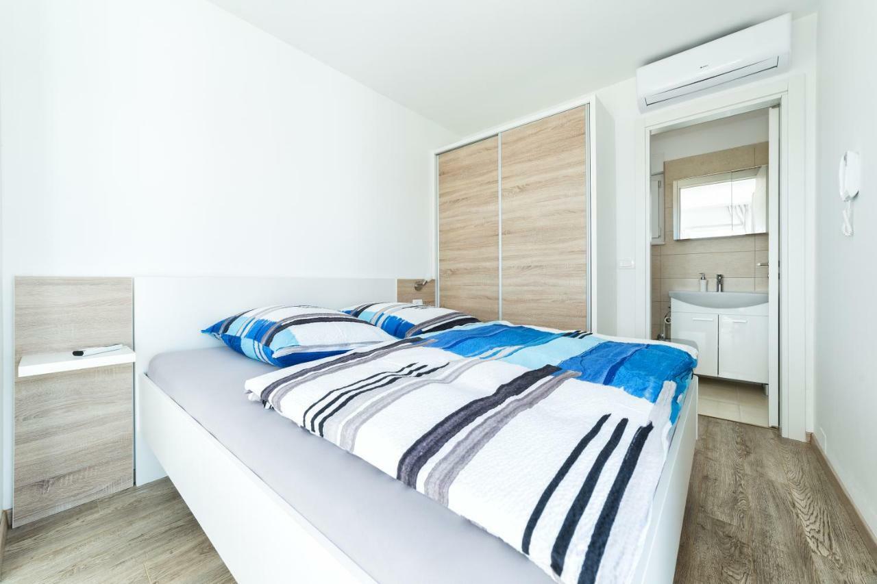 Kuca Buzov - Holiday House In Croatia Srima Εξωτερικό φωτογραφία